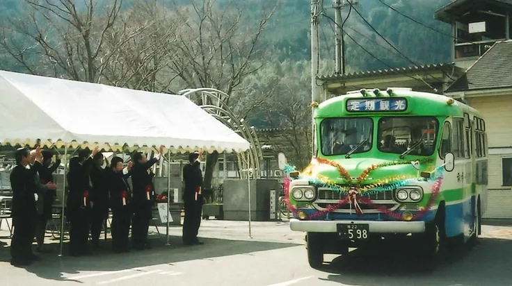 徳島県三好市祖谷の秘境を再び走れるようにしたい。ボンネットバスの